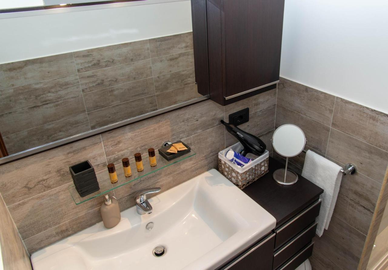 A Casa Di Ivy E Baby Apartment Turin Ngoại thất bức ảnh
